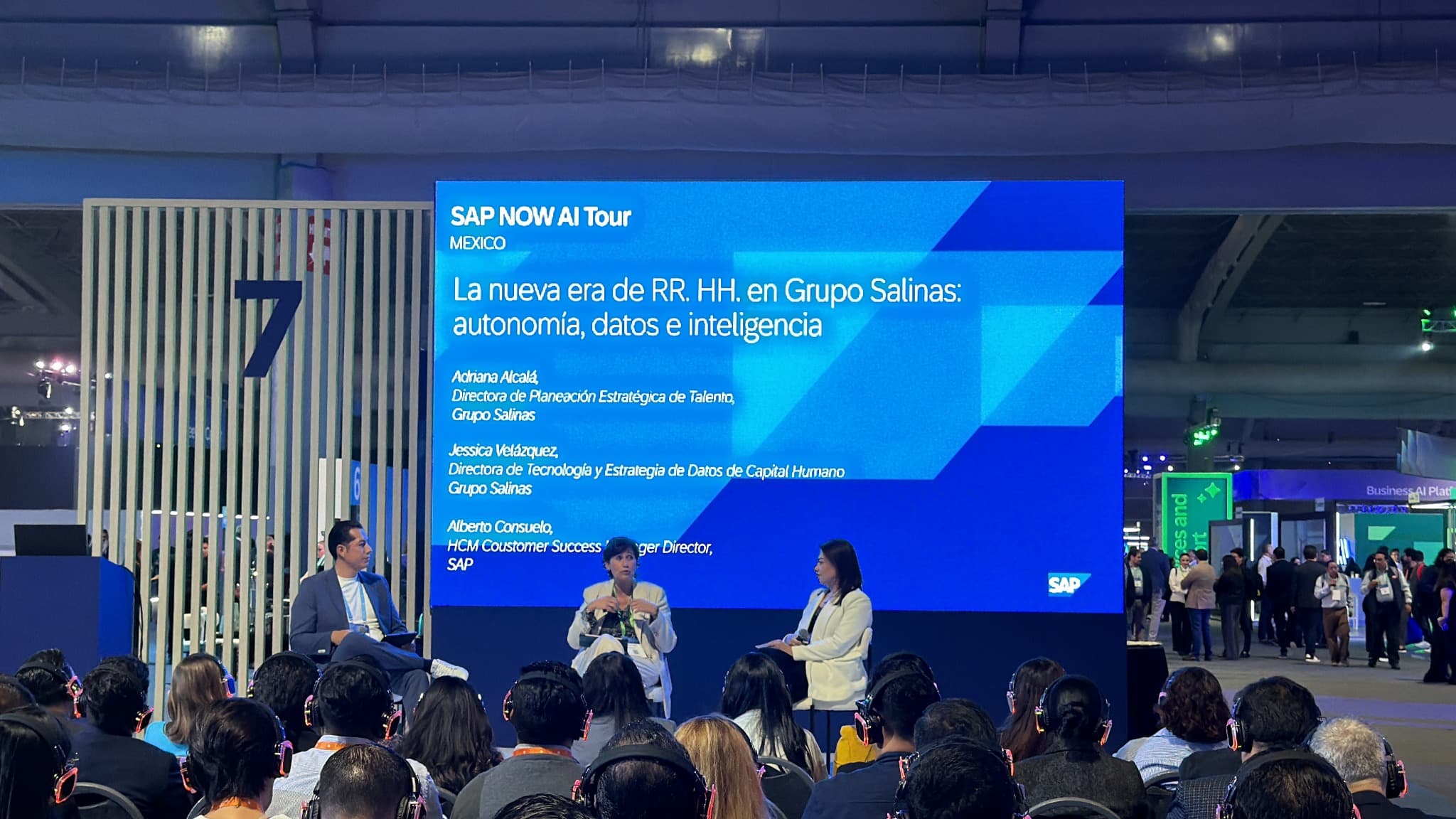 Panel sobre autonomía, datos e inteligencia durante SAP NOW AI Tour México, Expo Santa Fe, 20 de agosto de 2026.